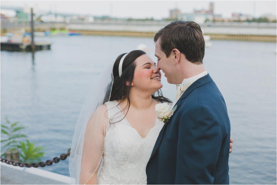 Spruce Street Harbor Park, wedding, first look