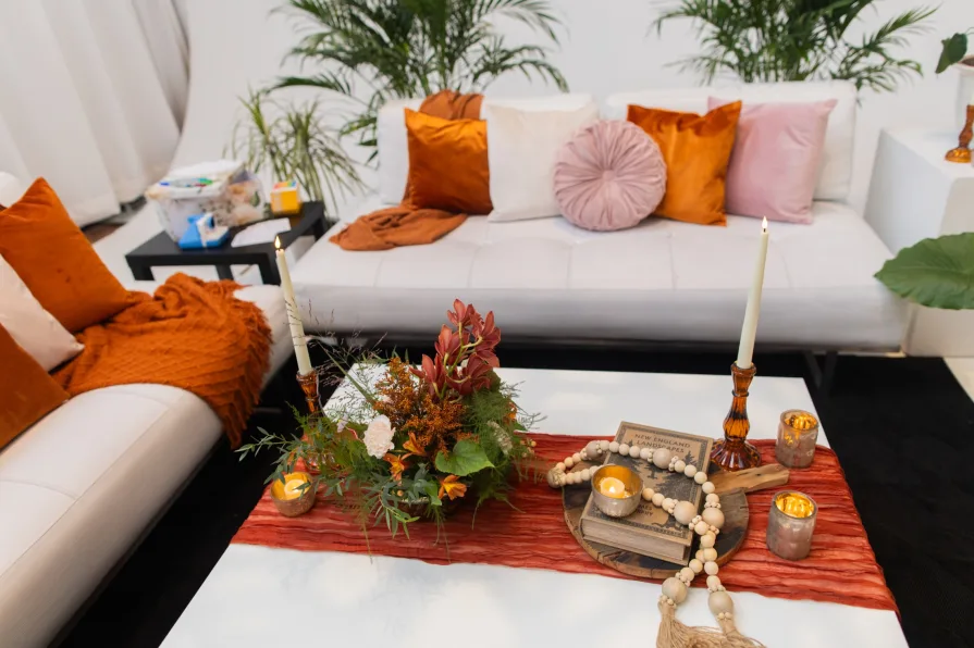 A styled lounge at an indoor Philadelphia wedding venue.